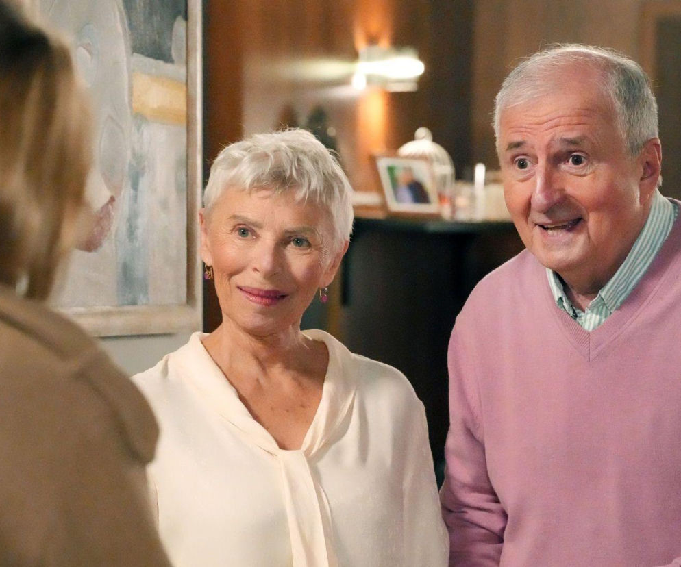 Barwy szczęścia odc. 3352. Wanda (Maja Barełkowska), Krzysztof Jaworski (Jacek Kałucki), Krystyna Złota (Hanna Bieluszko)