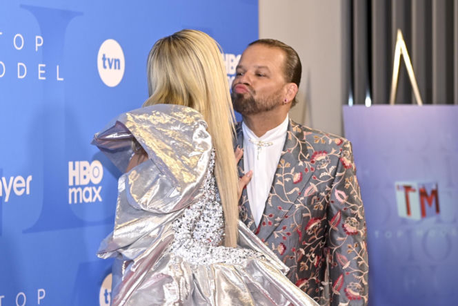 Cekinowa petarda! Stylizacja Joanny Krupy z finału "Top Model" robi furorę