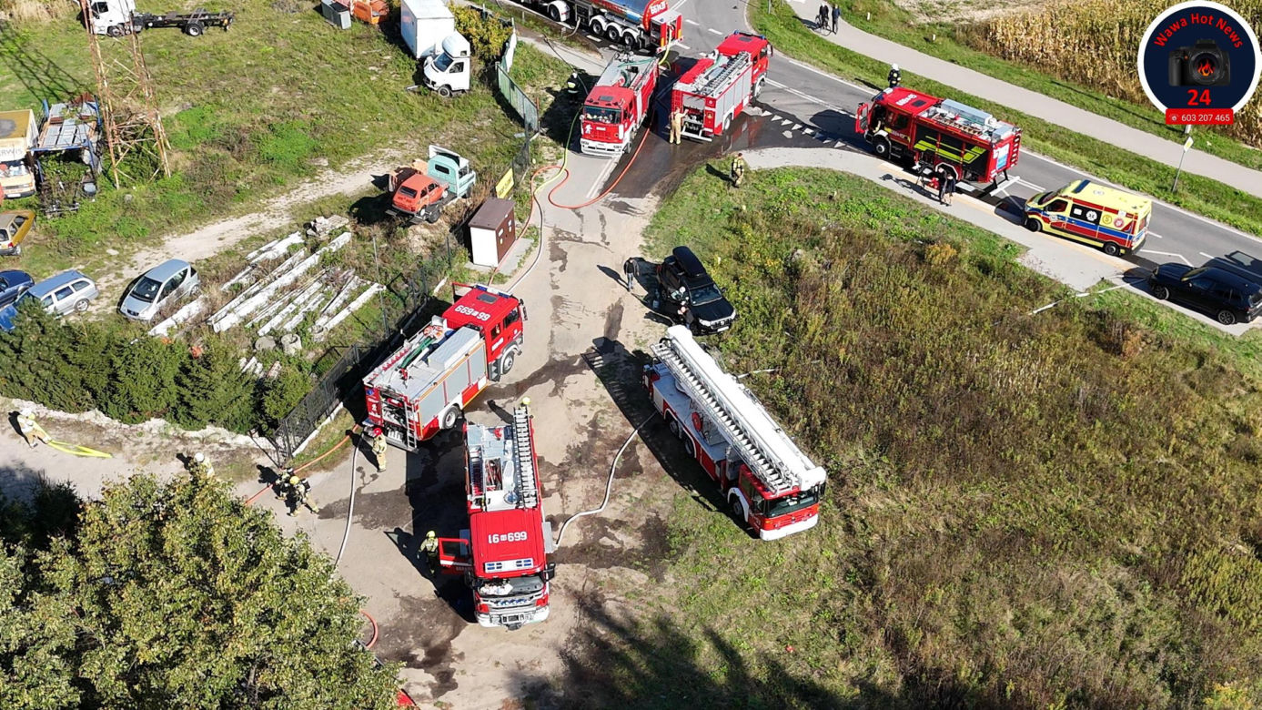 Płonie wielka hala pod Warszawą