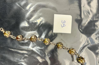 Rozpoznajesz te błyskotki? Policja poszukuje właścicieli bizuterii i kosztowności