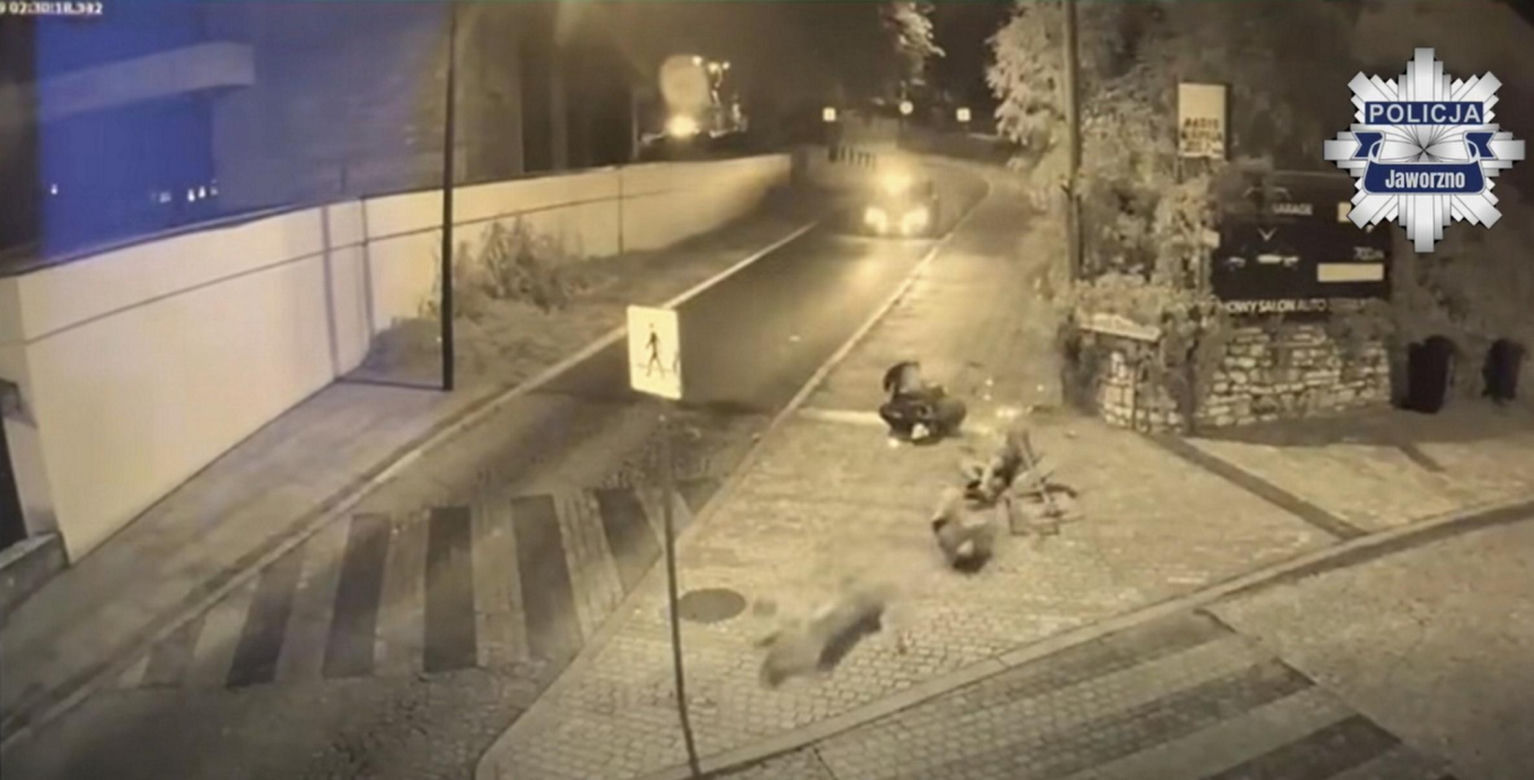 Ukradli motocykl, bo nie chcieli iść pieszo. Nocny pościg zakończony w słupie!