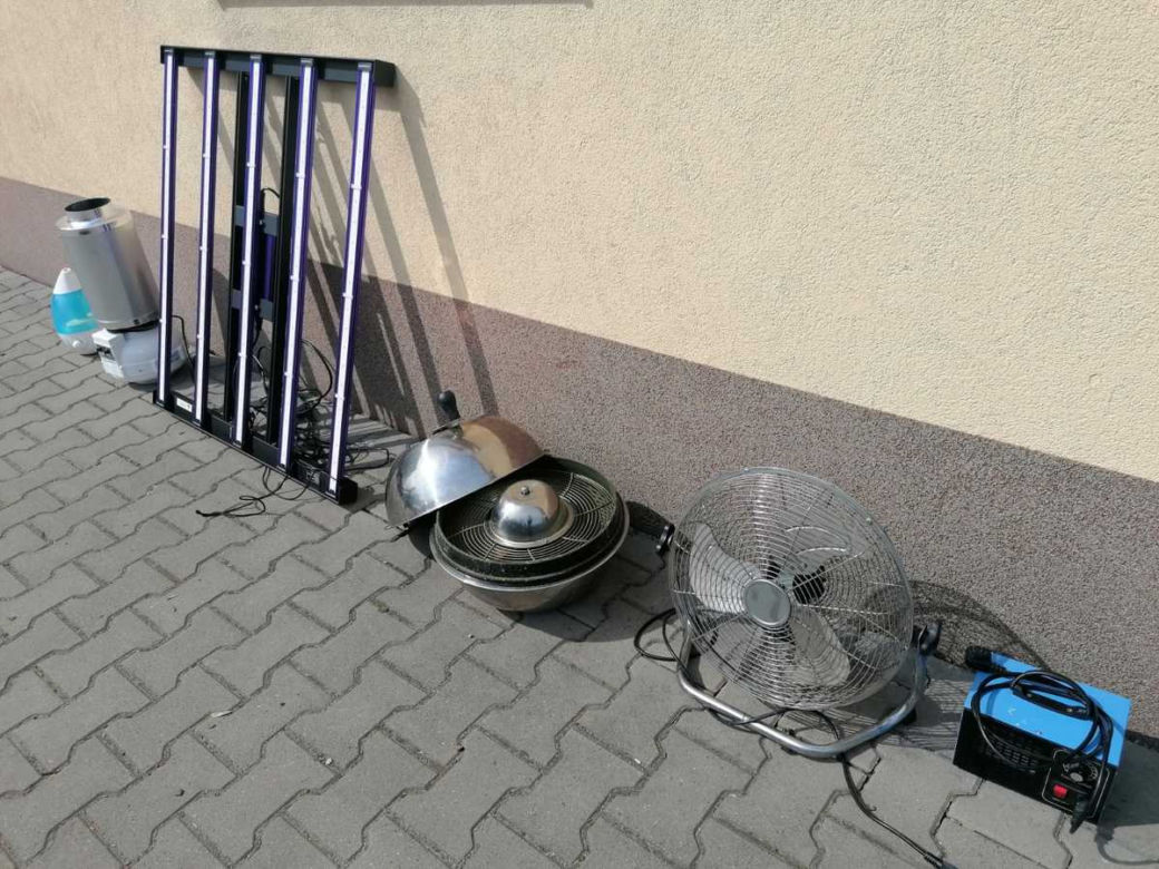 Piekł ciasteczka z marihuaną, suszył grzybki halucynogenne. "Kulinarne" grzeszki mieszkańca Małopolski
