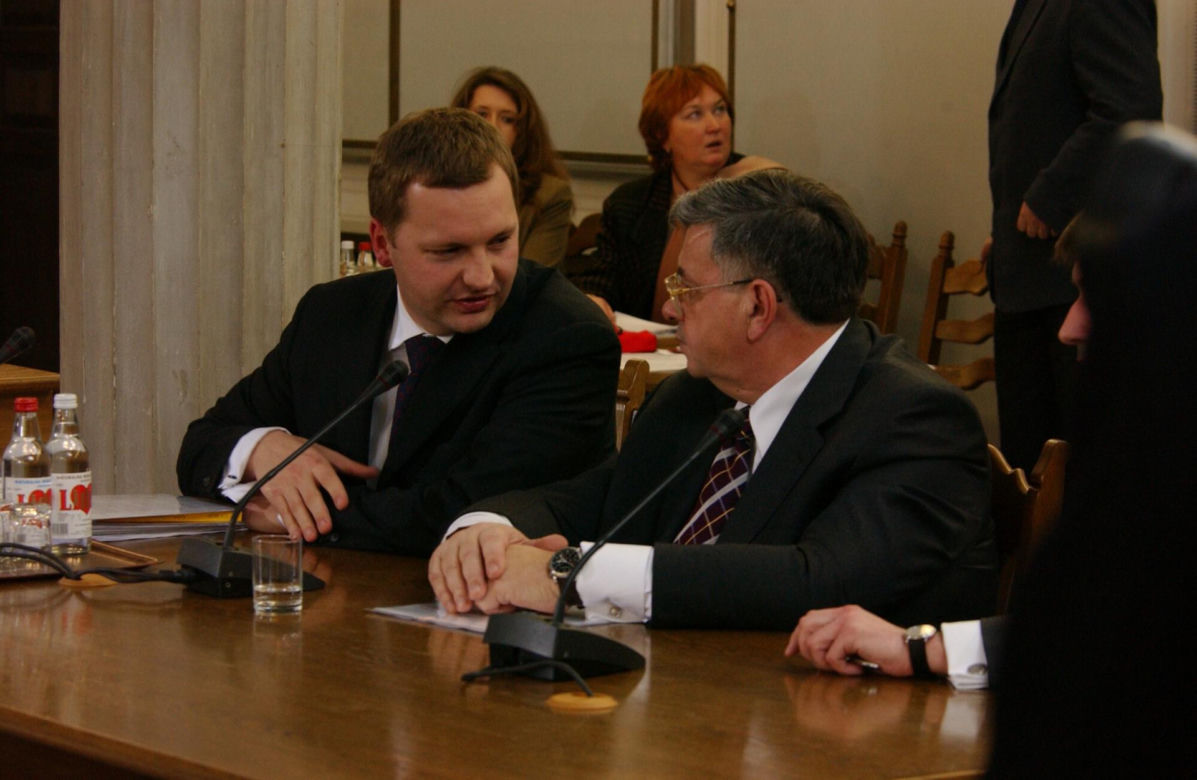 5 kwietnia był końcem legendarnej komisji śledczej. Tak badano aferę Rywina