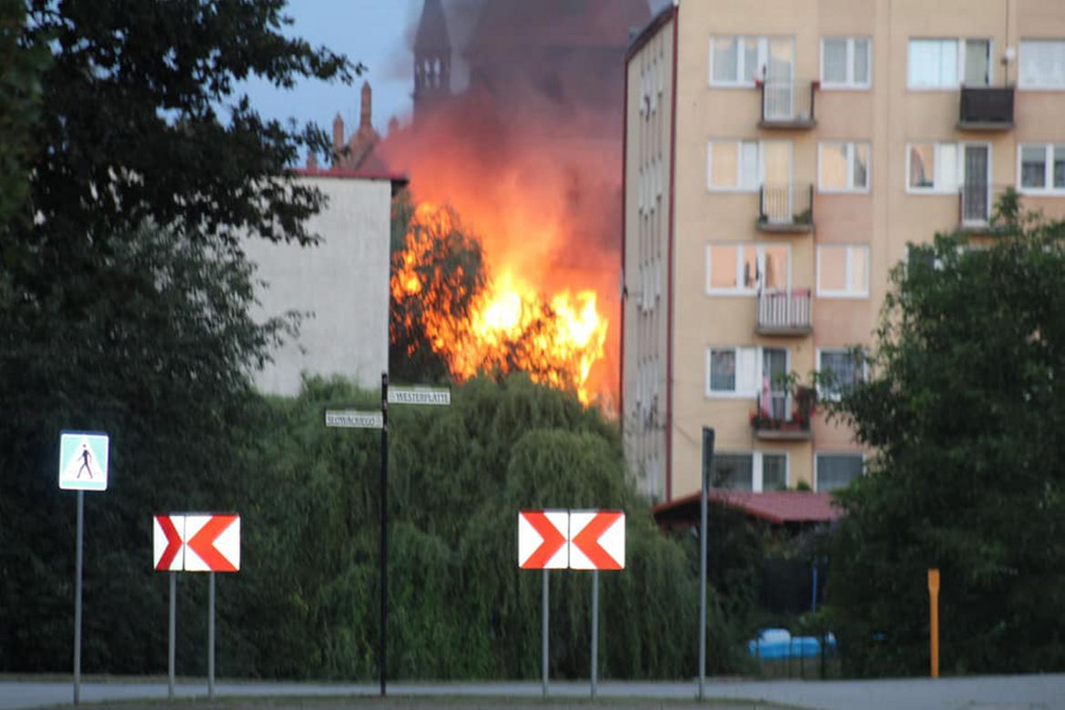 Tragiczny pożar plebanii w Nowym Stawie