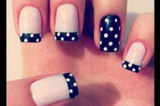 manicure, paznokcie, manicure w kropki, lakier do paznokci