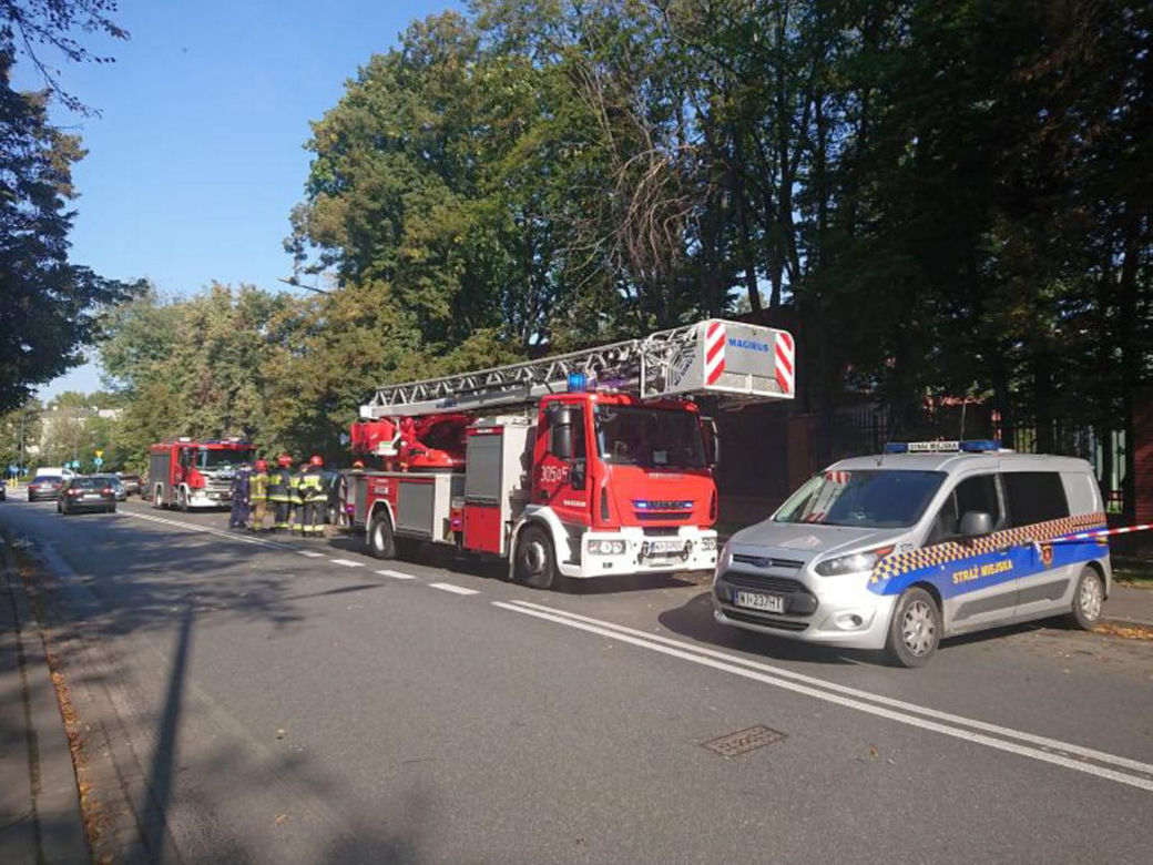 Wichura przeszła przez stolicę