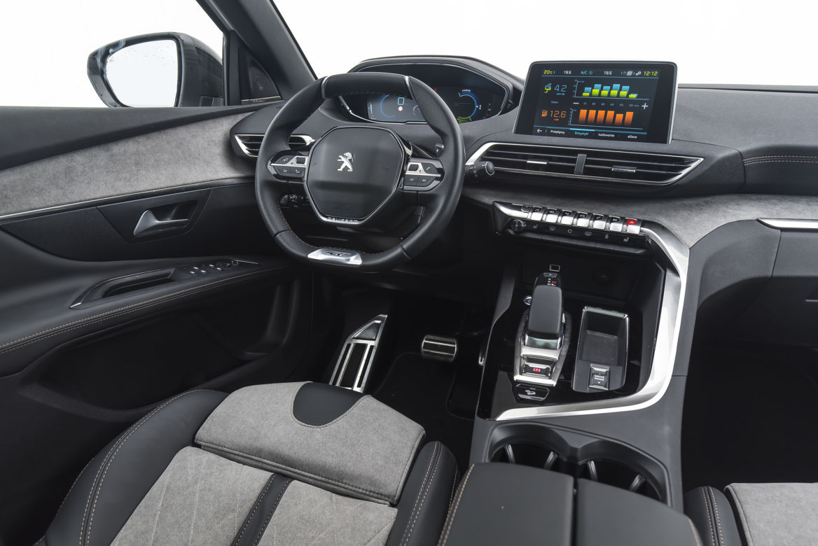 Peugeot 3008 GT HYbrid4 300 KM e-EAT8