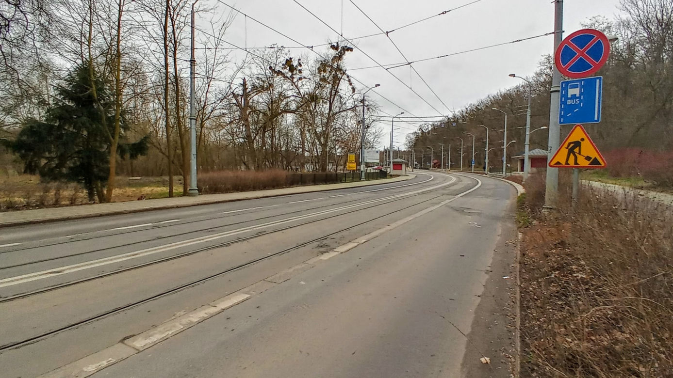 Nieaktualne oznakowanie zniknęło z ulicy Arkońskiej