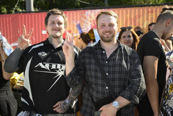 Fani w upale czekają na koncert The Weeknd. Tłumy w Warszawie