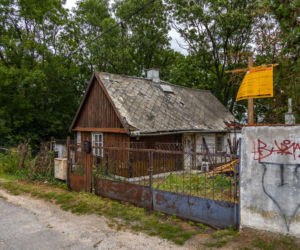 Chata przy Kokosowej 30 w Warszawie