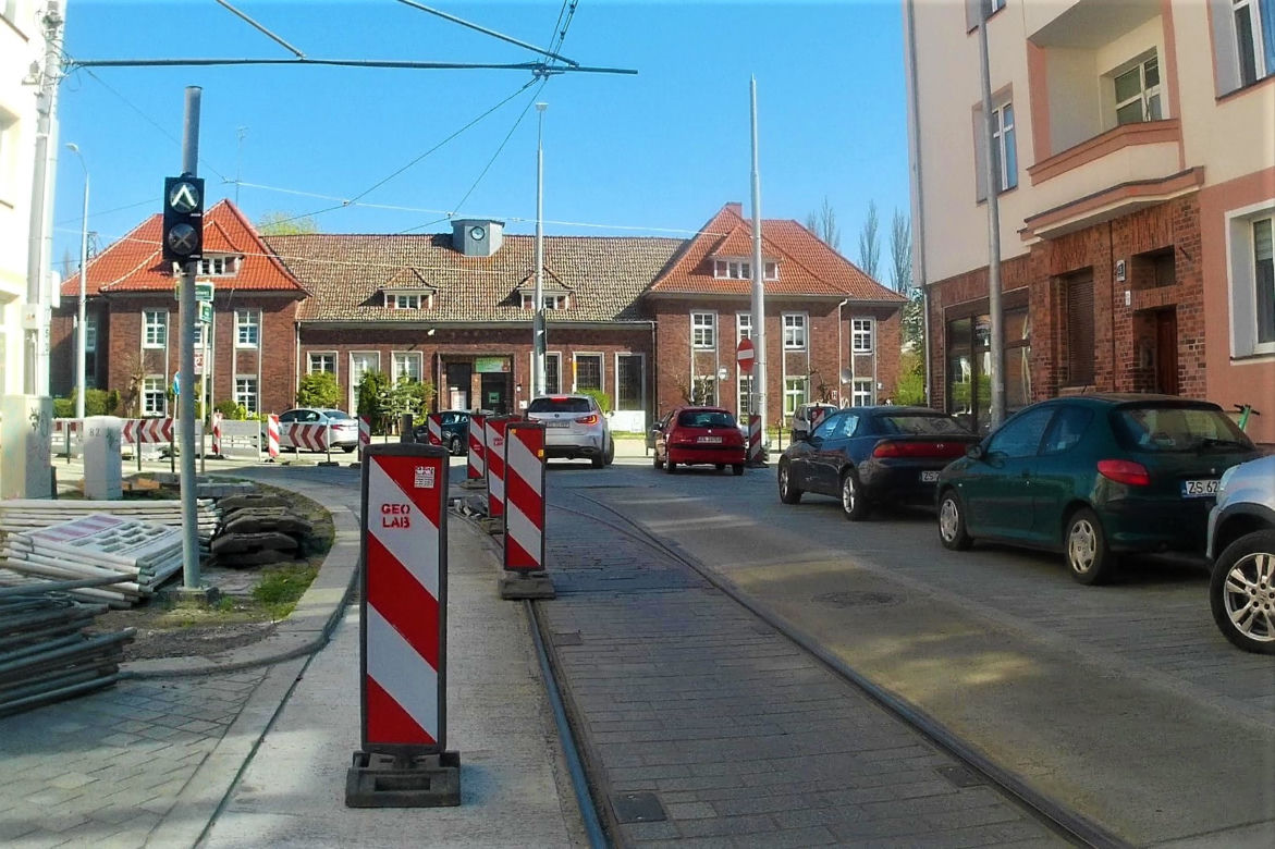 Dlaczego tramwaje jeżdżą tyłem? Niecodzienne manewry na szczecińskim Niebuszewie