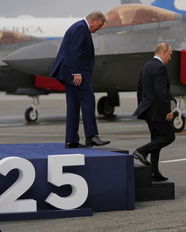 Toksyczna przyjaźń Trumpa z Putinem