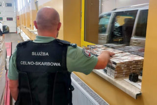 Podlaska KAS poszukuje chętnych do pracy. Takie zarobki oferuje 