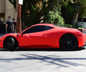 Justin Bieber jeździ Ferrari 458 Italia