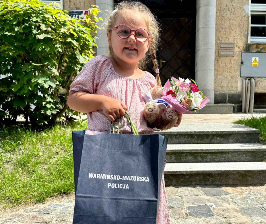 Lenka to mała bohaterka. Uratowała życie mamy