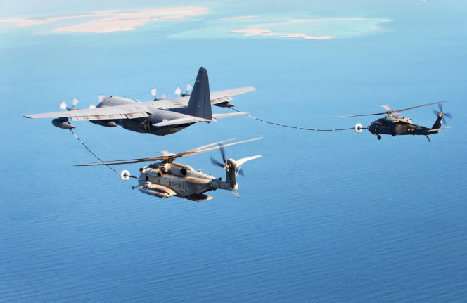 KC-130J tankujący śmigłowce US Navy