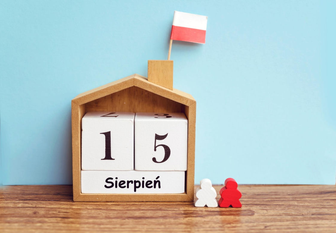 Sierpień