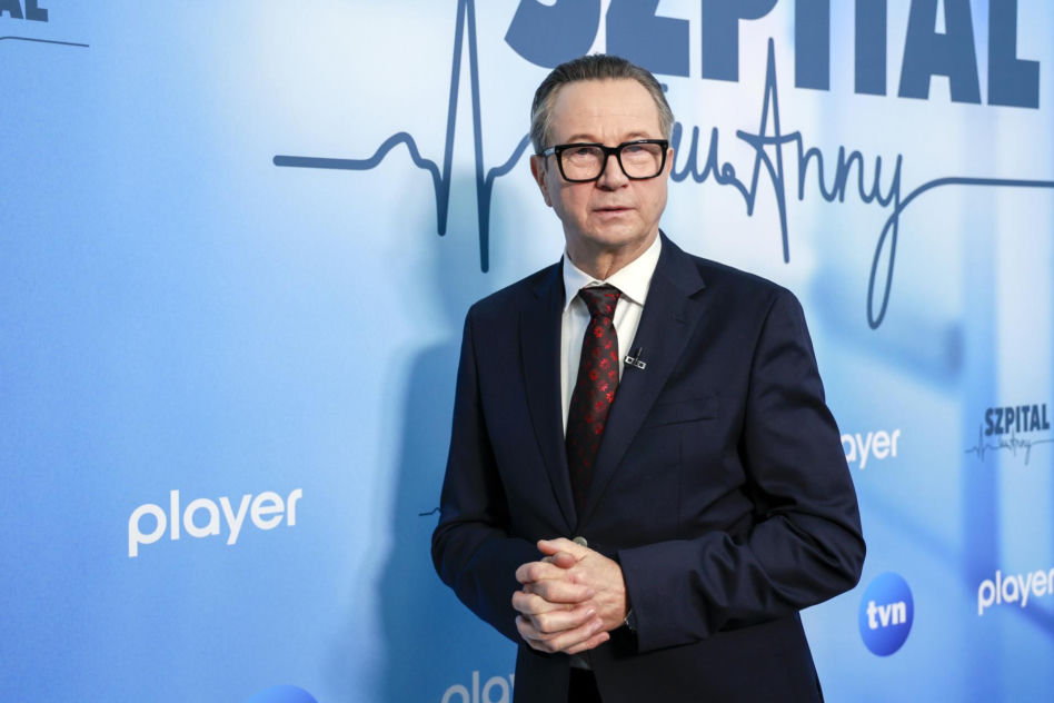 Piotr Cyrwus kiedyś i dziś. Tak przez lata zmieniał się aktor znany z roli Ryśka w "Klanie"