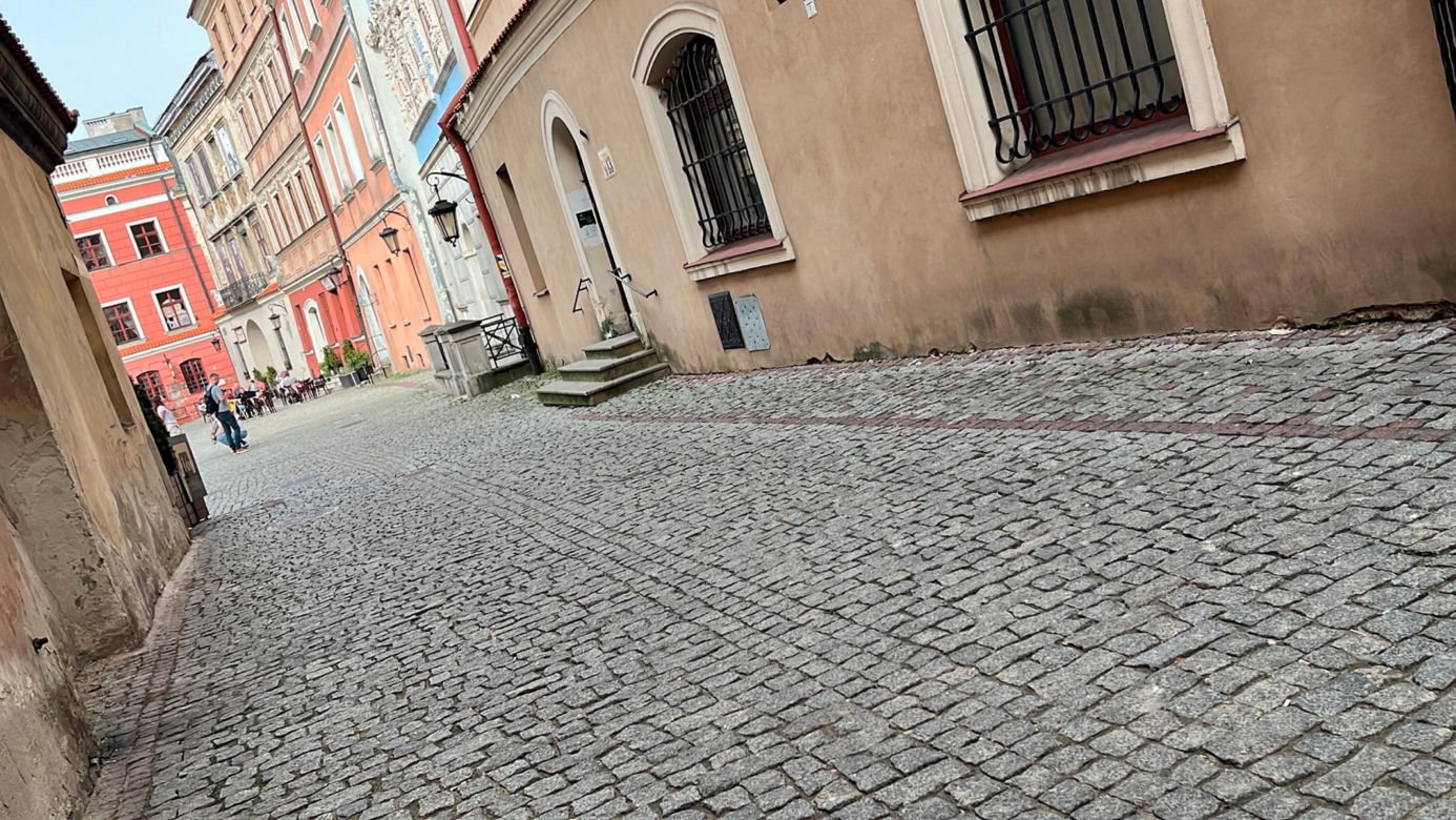 Najkrótsza ulica w Lublinie ma zaledwie 37 metrów. Ma wyjątkowego patrona