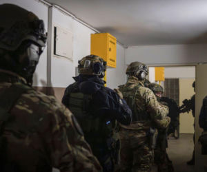 W sprawie zatrzymano trzy osoby: byłego partnera ofiary, jego matkę oraz znajomego