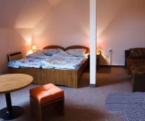 Opuszczony hotel w słowackich górach. Ludzie z Katowic jeździli tu na wywczas. Teraz to ruina 