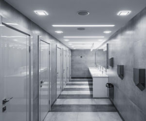 Szatnie, umywalnie, jadalnie w obiektach przemysłowych – co dokładnie regulują przepisy BHP?