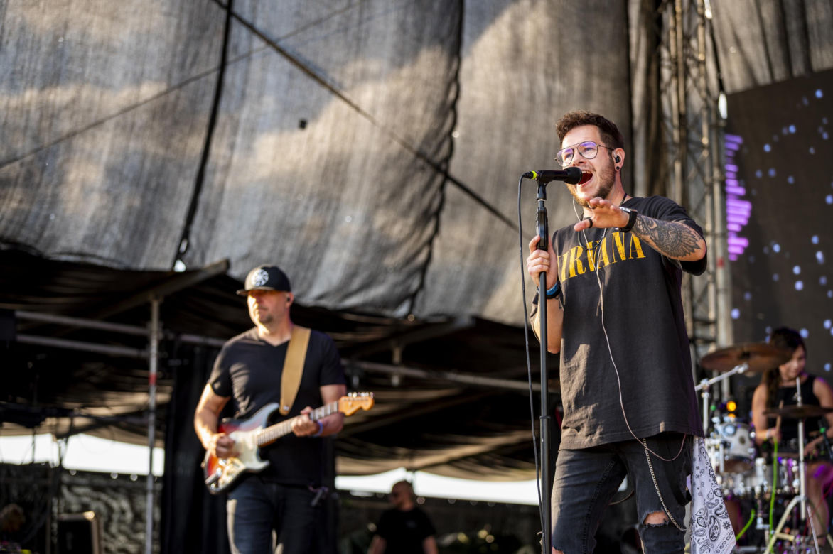 Zespół Nadmiar na scenie Sosnowiec Fun Festival