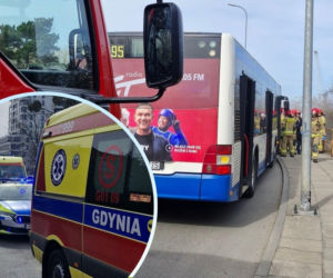 Pięć osób poszkodowanych w poważnym wypadku w Gdyni. Autobus zderzył się z dwoma autami