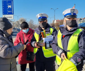 W walentynki policja przypomina, że kochać musimy się też na drodze