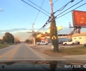 Uchwycono katastrofę lotniczą na filmie. Ten kierowca oszukał przeznaczenie