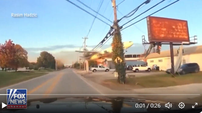 Uchwycono katastrofę lotniczą na filmie. Ten kierowca oszukał przeznaczenie