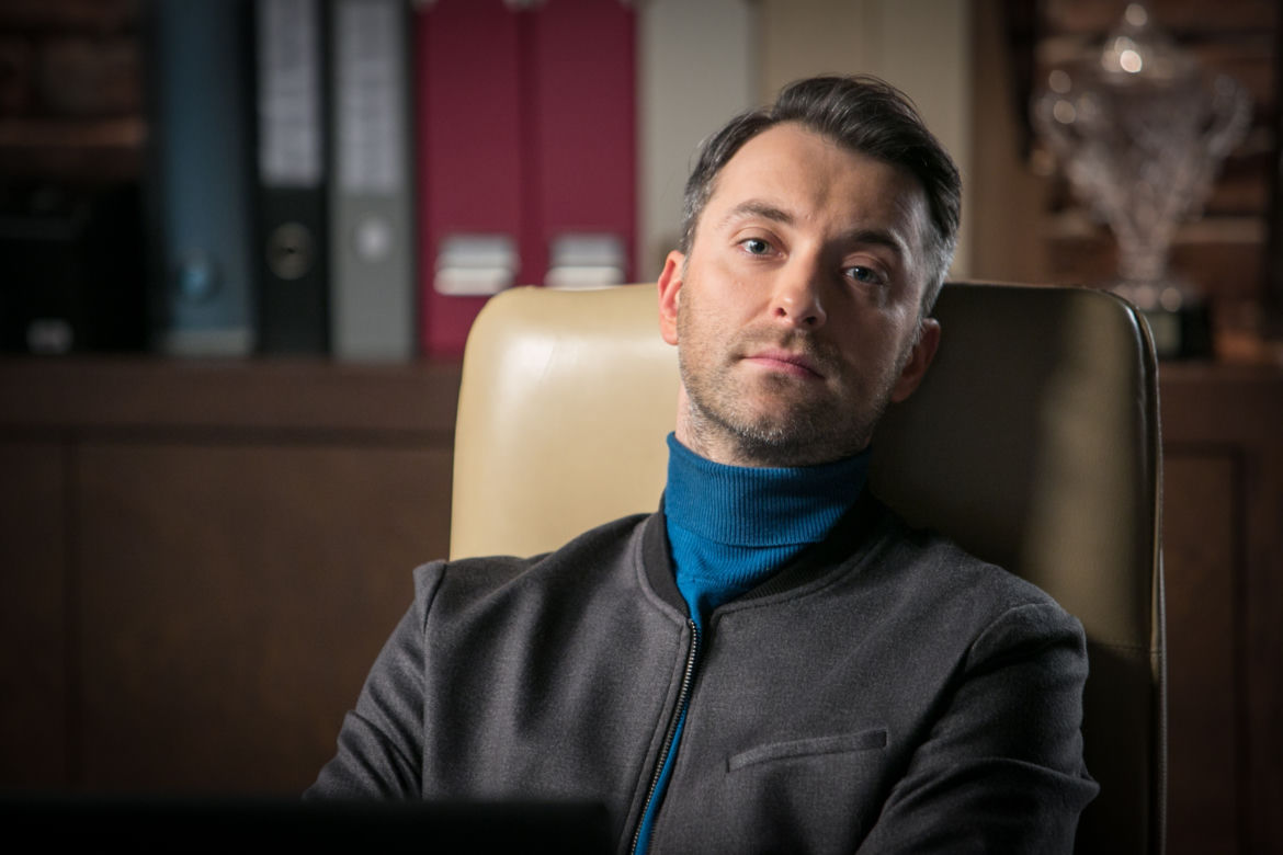 Singielka odcinek 60, Mikołaj (Filip Bobek)
