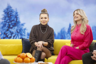 Doda zdementowała plotki o igraszkach przed kamerami. Mylą ją z Frykowską!