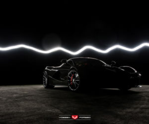 Ferrari LaFerrari na kołach Vossen