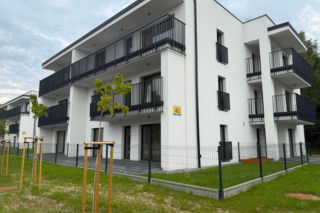 Nowe życie przy Polnej. Pierwsi lokatorzy sprawdzają swoje mieszkania w Starachowicach