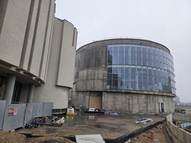 Duże opóźnienie rozbudowy Opery Nova. IV krąg wciąż w budowie