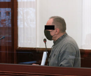 Podejrzany o zabójstwo staruszki w Hajnówce w 1996 roku odpowiada przed sądem. Nie przyznaje się do winy