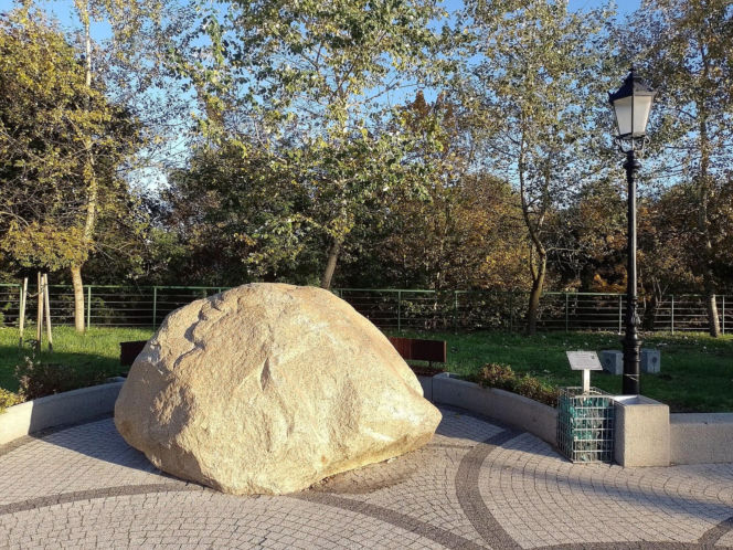 To jedno z najpiękniejszych miast na Śląsku. Produkowano w nim części do samolotów, a w PRL-u było wsią