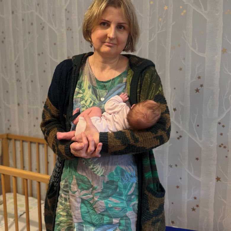 Urodziła i porzuciła dziecko obok pustostanu. Mała Wiktoria cudem przeżyła