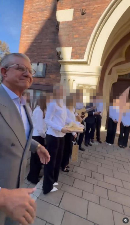 Zygmunt Chajzer na ślubie syna Filipa