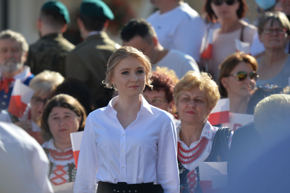 Kasia Tusk czy Kinga Duda. Która się lepiej ubiera?  