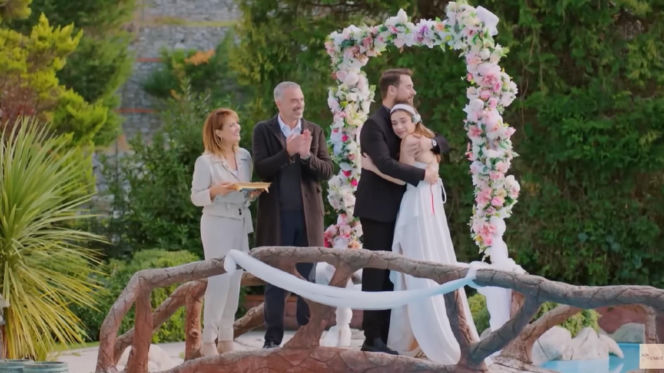 Miłość i nadzieja. To ona zostanie żoną Kuzeya? Wstrząsający początek 2.  sezonu tureckiej telenoweli - ZDJĘCIA - Super Seriale