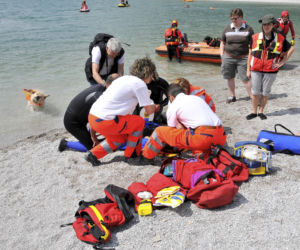 Martwy mężczyzna znaleziony na plaży! Gdy jego żona zobaczyła ciało, dostała zawału