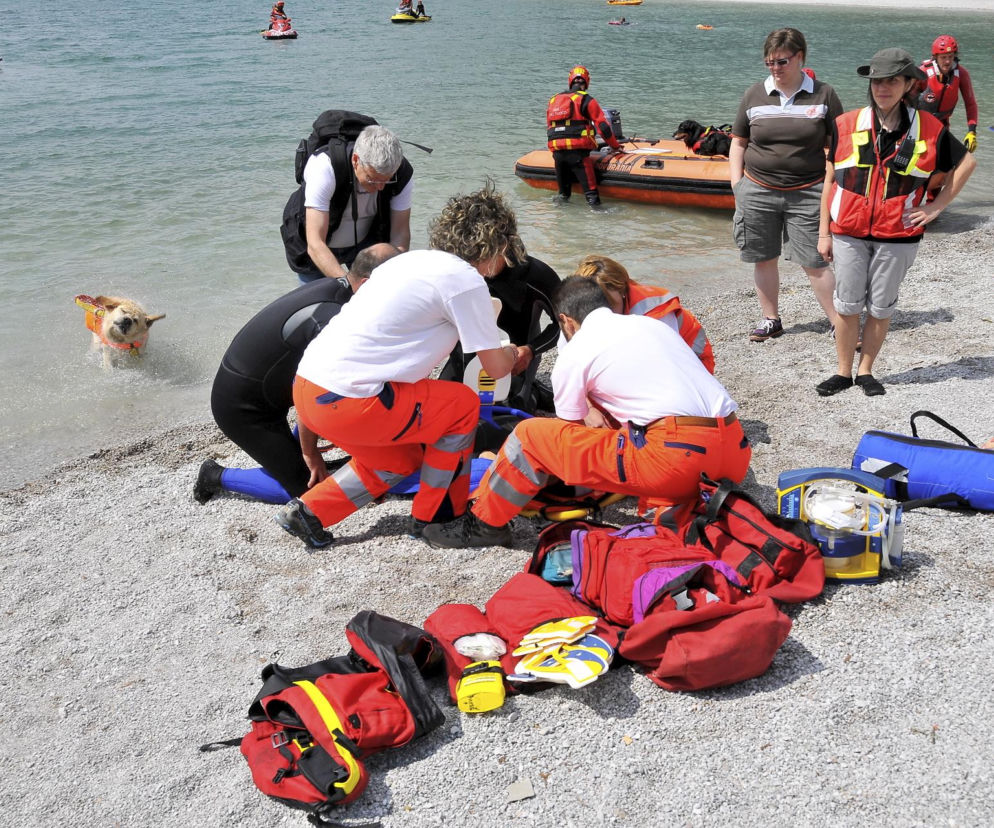 Martwy mężczyzna znaleziony na plaży! Gdy jego żona zobaczyła ciało, dostała zawału