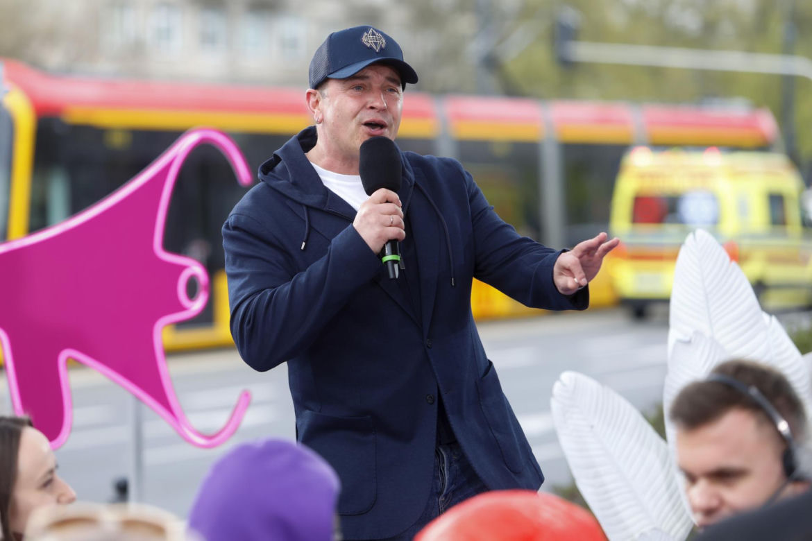 Zaczynał od rocka, dziś jest królem disco polo. Tak przez lata zmieniał się Radek Liszewski