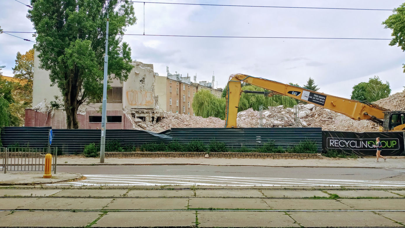 Rozbiórka Domu Marynarza - lipiec 2020