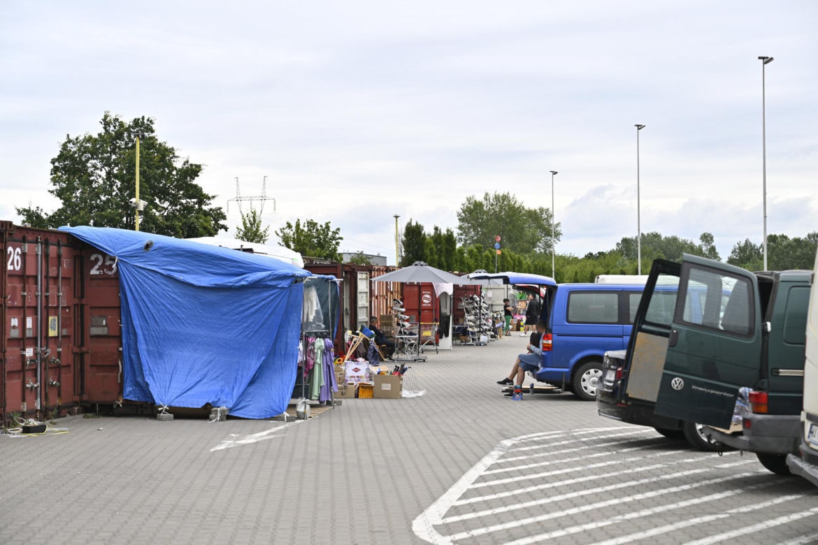 Handel wrócił na Marywilską. Sprzedawcy nie widzą tu przyszłości: „Nie mamy już nadziei”