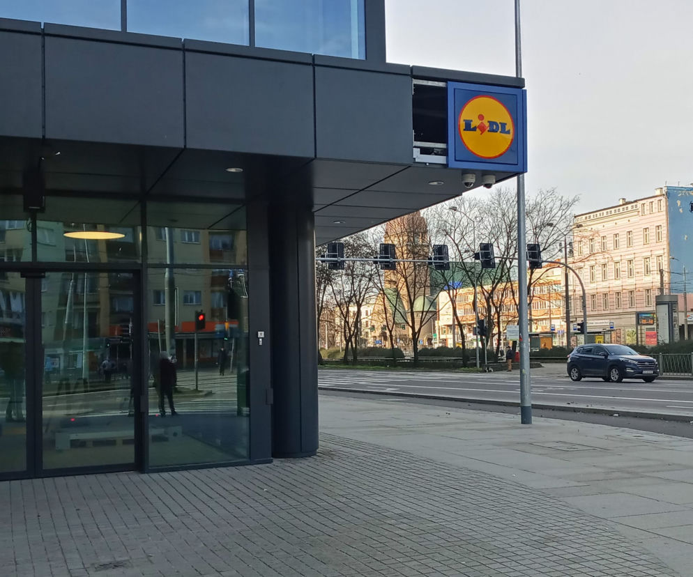 Szyld sklepu Lidl w szczecińskim Posejdonie budzi wiele kontrowersji