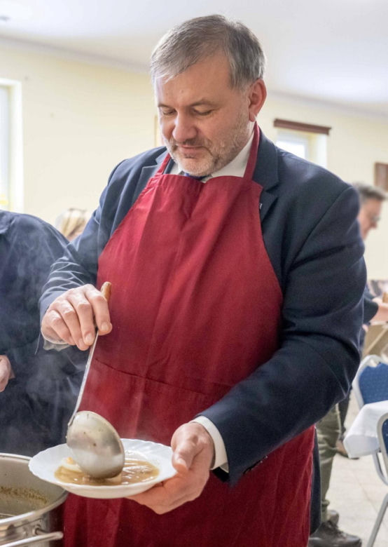 Minister Waldemar Żurek poleca na Wielkanoc żurek