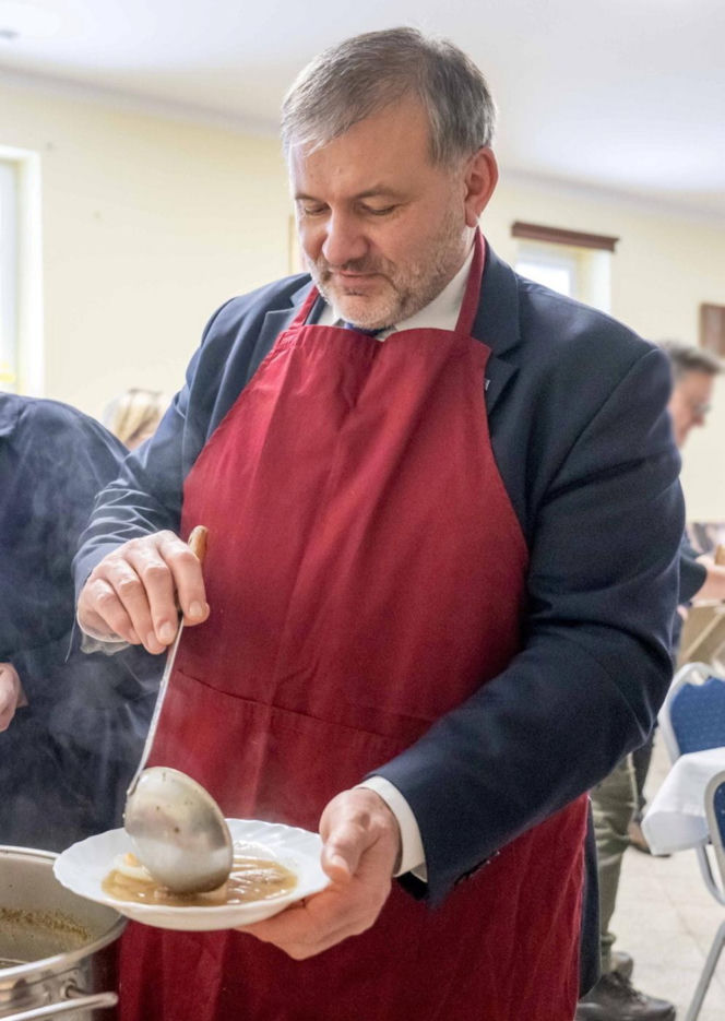 Minister Waldemar Żurek poleca na Wielkanoc żurek